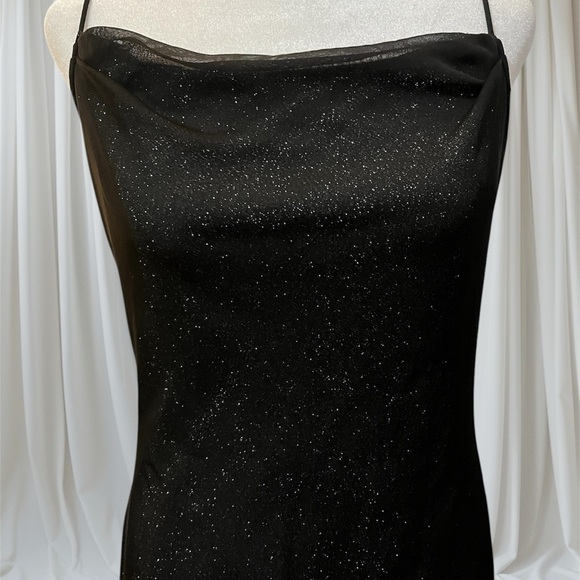 ((ITEM SOLD))‼️‼️Elegant Black Silver Sparkling Evening Dress With Small Train - Picture 5 of 5